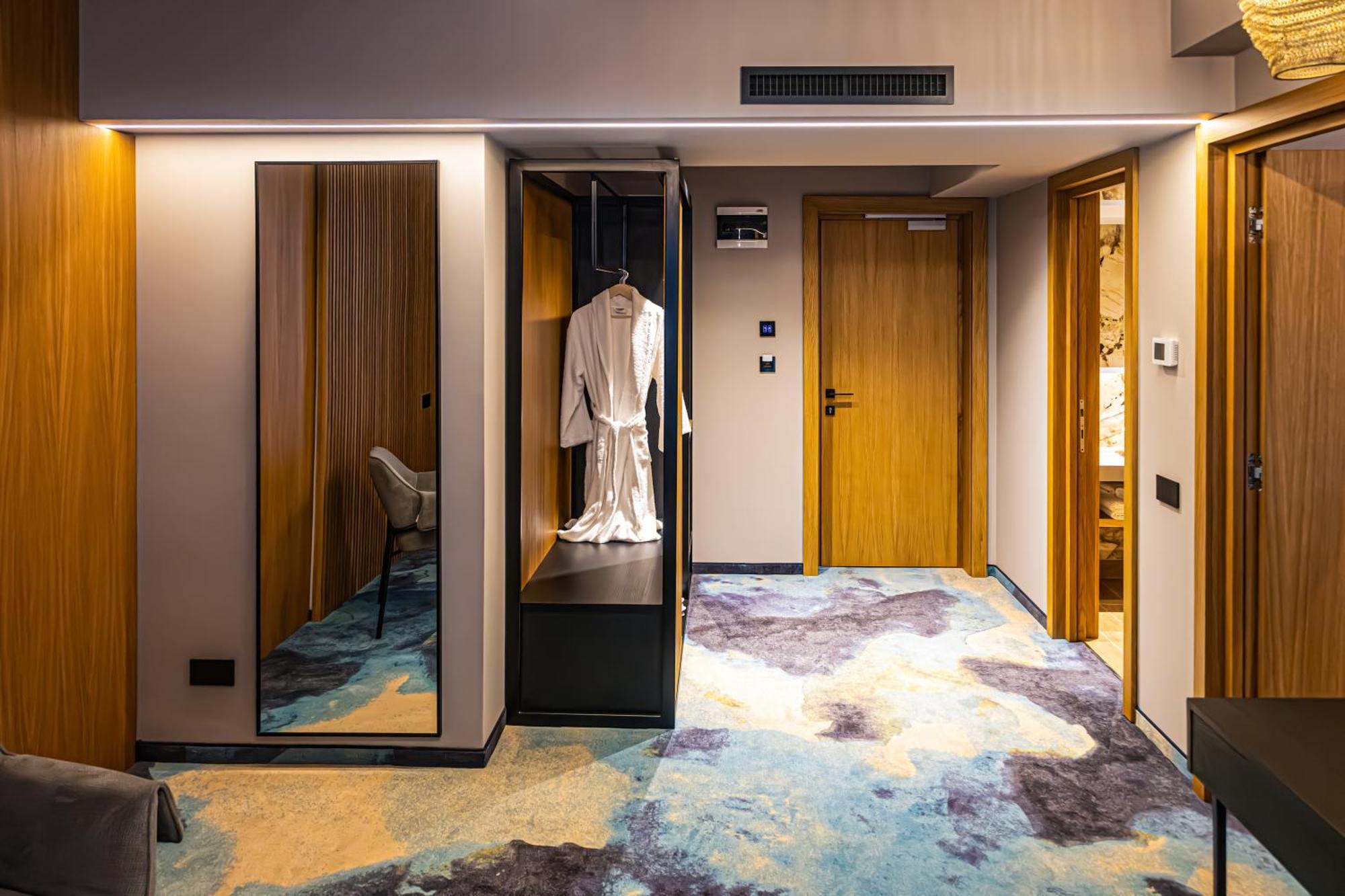 Hotel Bucura Calimanesti Luaran gambar